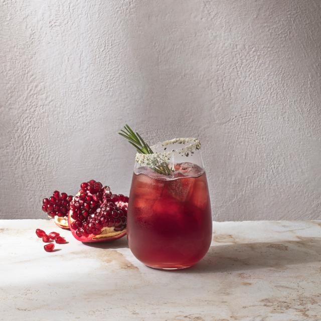 Pomegranate ginger beer smash