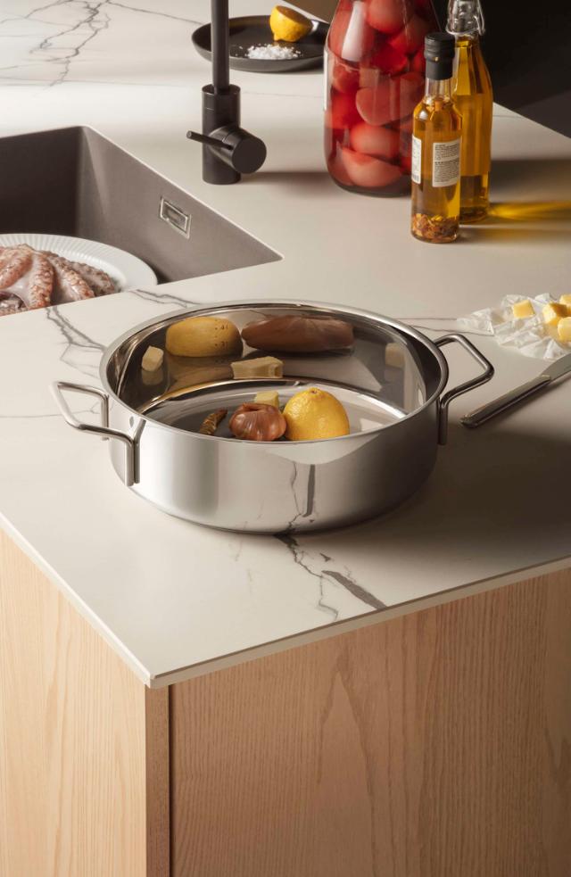 Stainless steel sauté pot - 28 cm