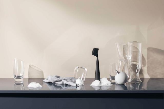 Washing-up brush - Silicone bristles - Black