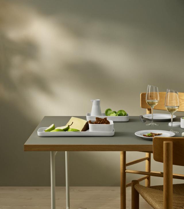 Legio Nova Serving dish 24x12 cm